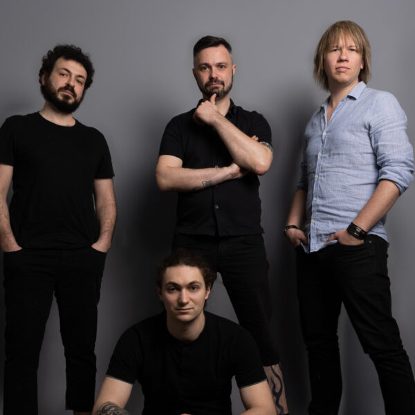 Far AwayPhoto : Eloïse Le Névanic